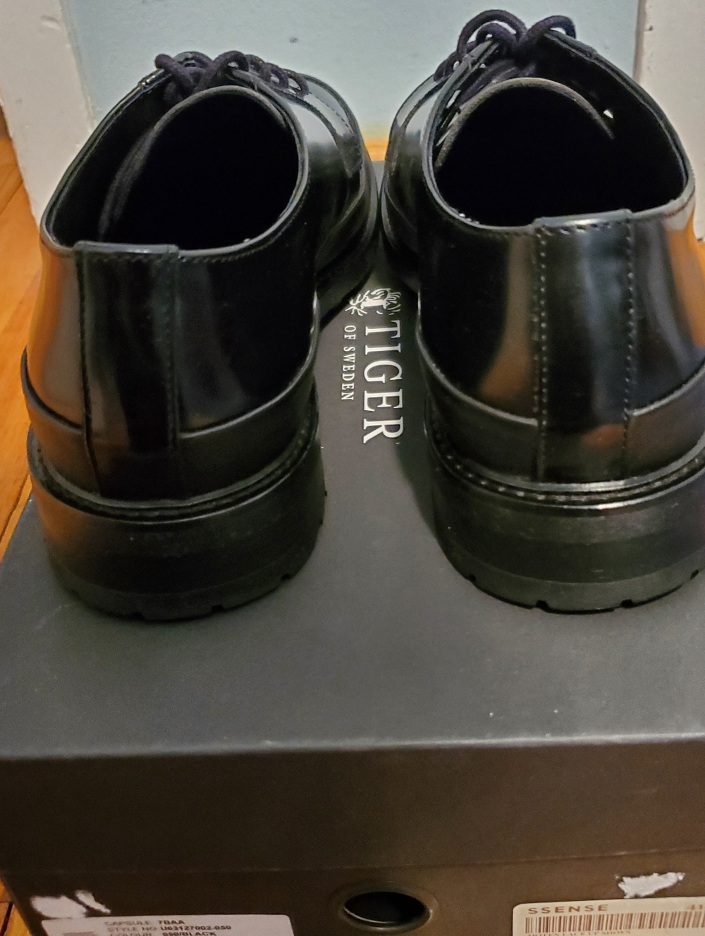 Tiger Of Sweden Signature Men’s Black Leather Derby Shoes - Picture 4 of 16